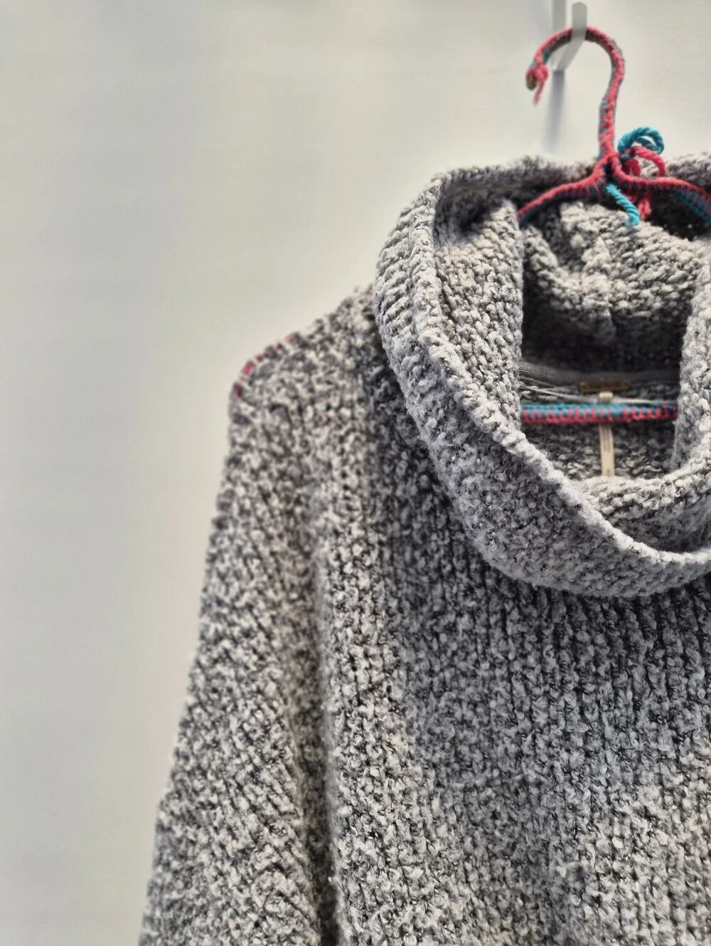 Free People BFF Sweater S Grey Cowl Neck Oversized Cozy Cabin Boho Distressed